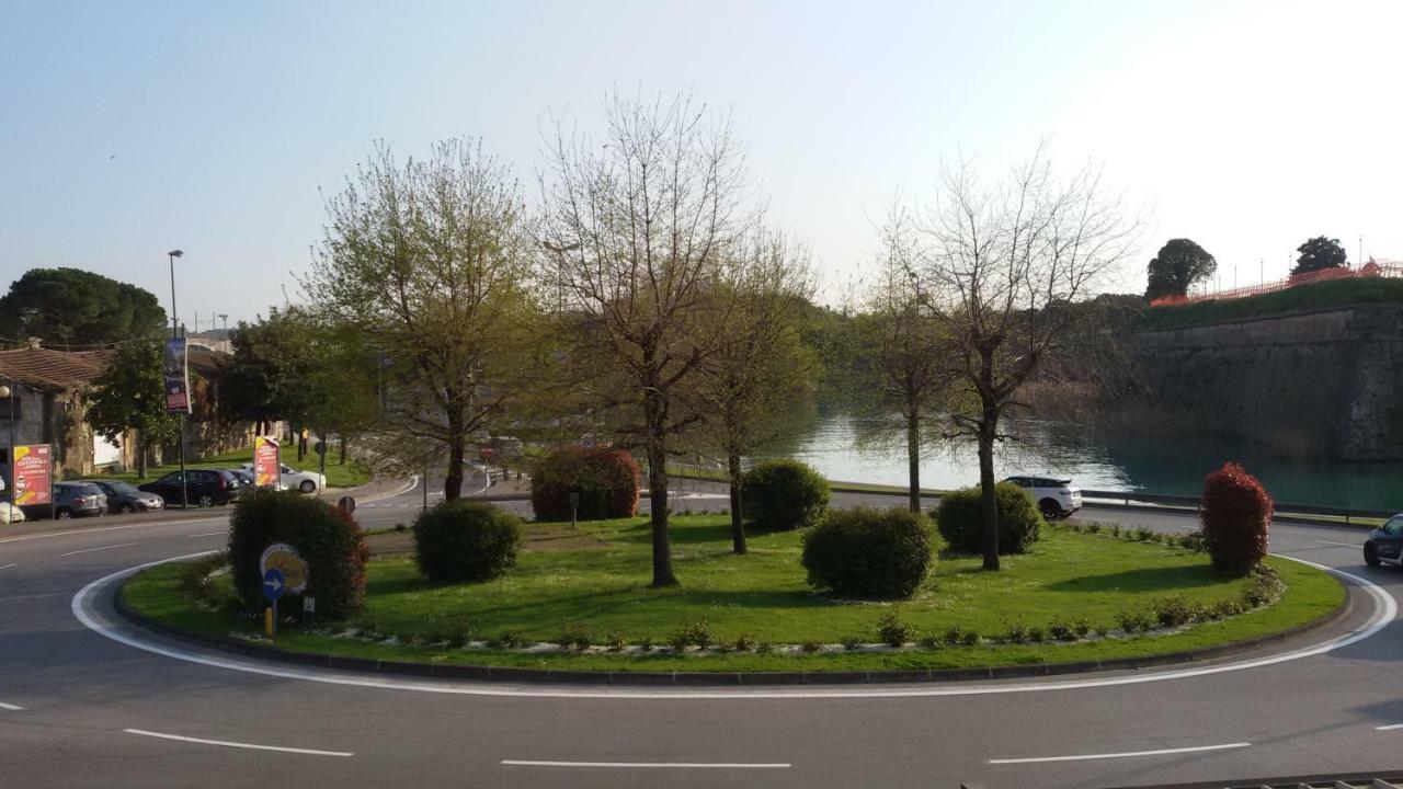 Lake Moments Apartment Peschiera del Garda Ngoại thất bức ảnh