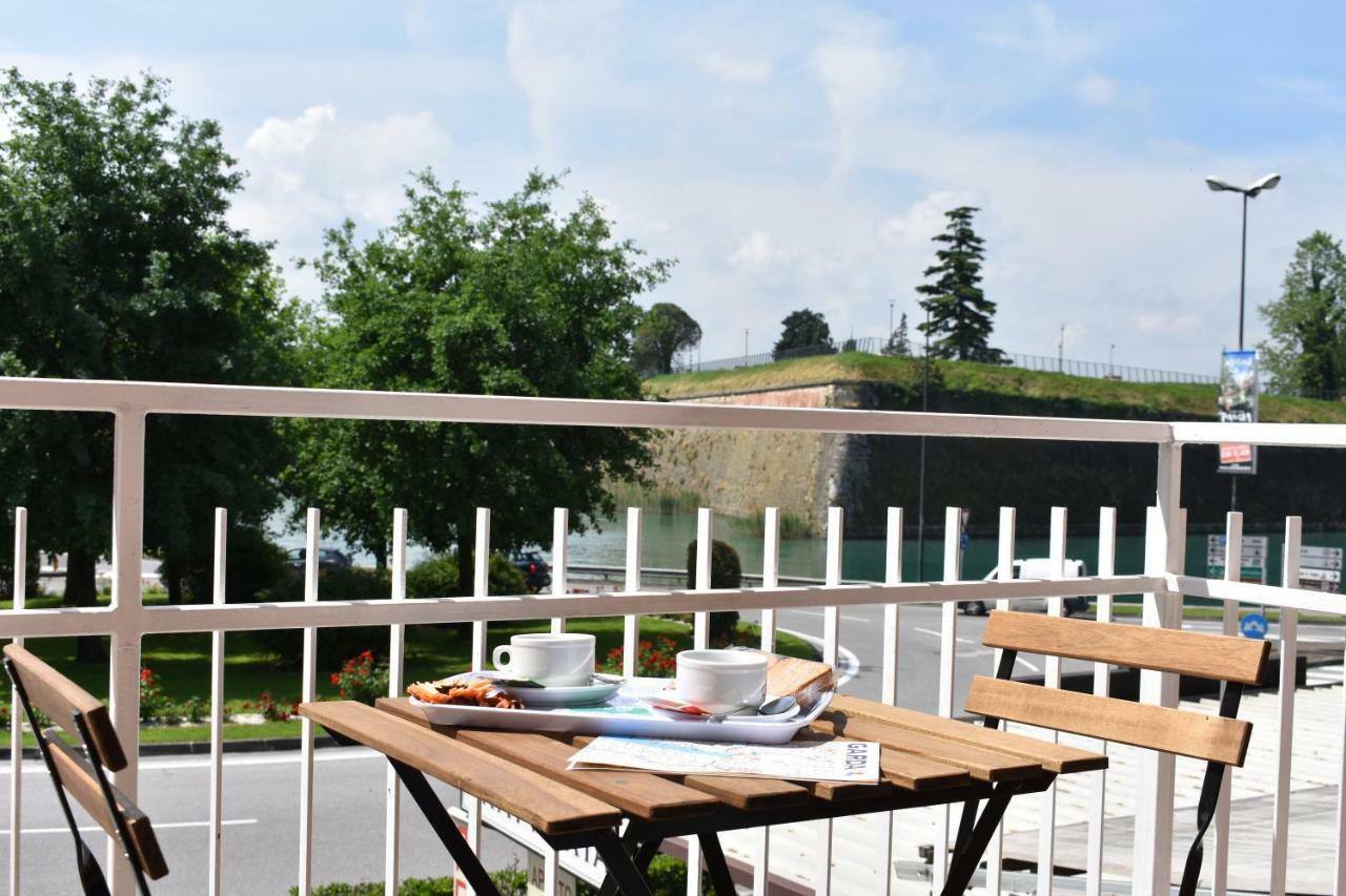 Lake Moments Apartment Peschiera del Garda Ngoại thất bức ảnh