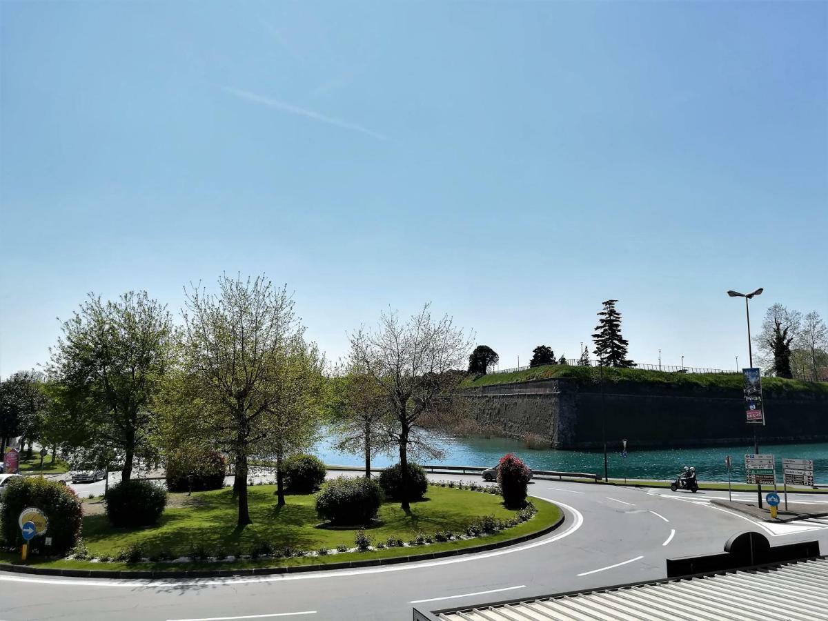 Lake Moments Peschiera del Garda Ngoại thất bức ảnh